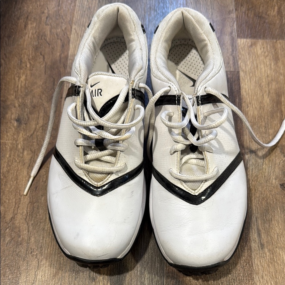 Nike Women’s Golf Shoes Size 6